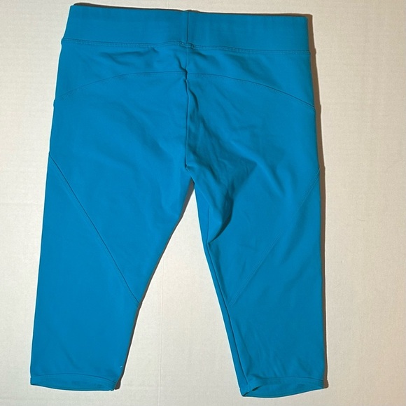 Lorna Jane Blue Capri Leggings with Front Zipper Pocket Sz S - Picture 2 of 5